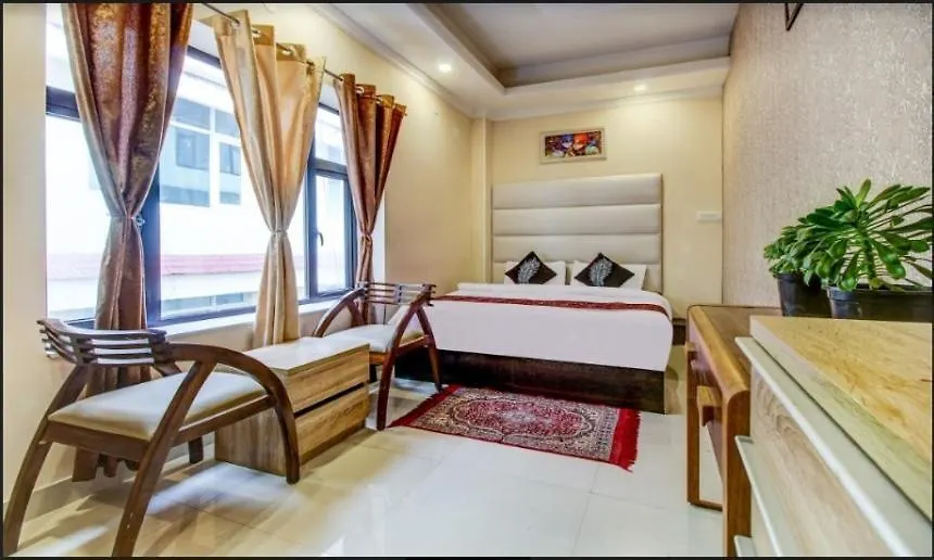 Uphill Courtyard Family Suites For 1 6 People On Hill Top Shimla India