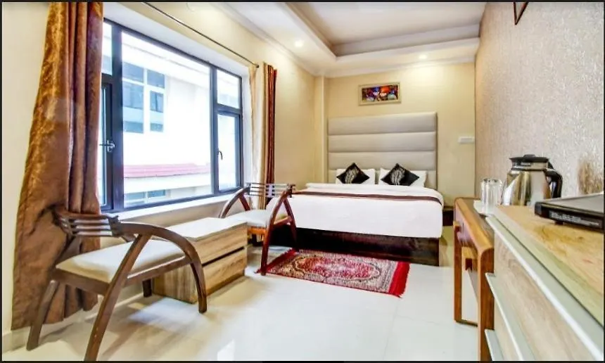 Bed & Breakfast Uphill Courtyard Family Suites For 1 6 People On Hill Top Shimla
