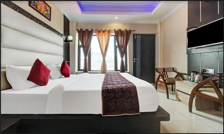 Uphill Courtyard Family Suites For 1 6 People On Hill Top Shimla Bed & Breakfast