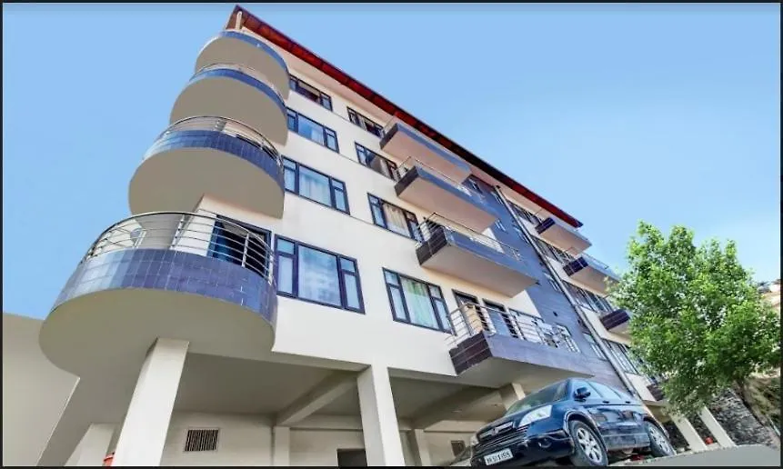 Bed & Breakfast Uphill Courtyard Family Suites For 1 6 People On Hill Top Shimla