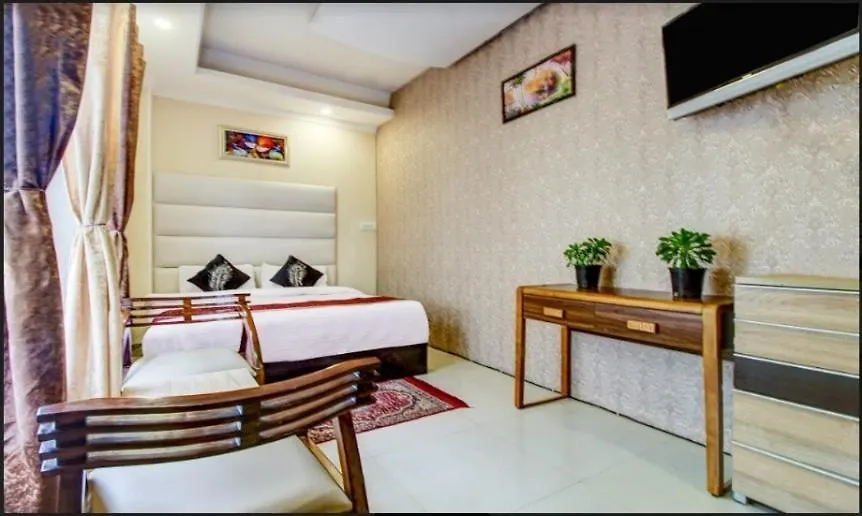Uphill Courtyard Family Suites For 1 6 People On Hill Top Shimla Bed & Breakfast